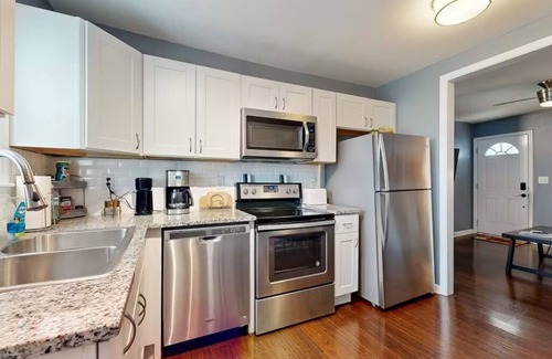 Haynes Area House | Charming 3-bedroom house with AC and WiFi in wonderful Nashville