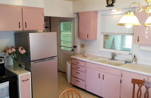 Santa Rita House | Charming 3-bedroom house with AC and WiFi in Cut Bank