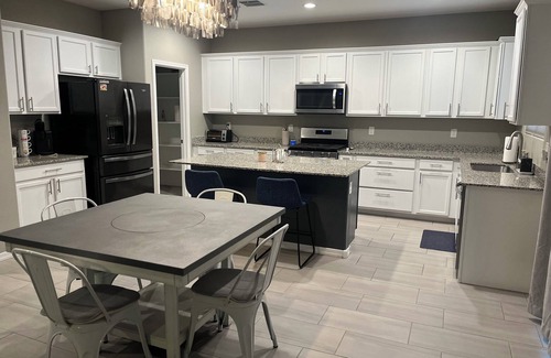 Canyon Trails House | Charming 3-bedroom house in peaceful Goodyear