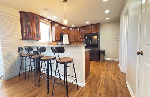 Plato Center House | Charming 3-bedroom house in marvelous Elgin with AC, WiFi