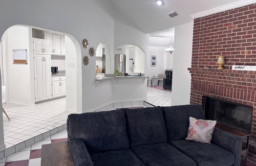 Bonanza House | Charming 3-bedroom house in delightful Laredo