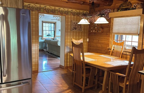 Wilcox Cabin | Charming 3-bedroom log cabin in Elk County