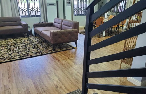 North Ridge House | Charming 3-bedroom townhome in Accra