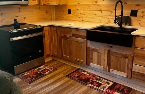 Caroga Lake House | Charming 3-bedroom house with WiFi and AC in beautiful Caroga Lake