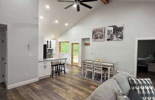 Prattsville House | Charming 3-bedroom house with WiFi, AC in Historic Prattsville.