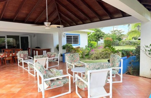 Long Bay Villa | Charming 3-bedroom villa with Pool, WiFi, AC in Long Bay near Sam Lords Castle.