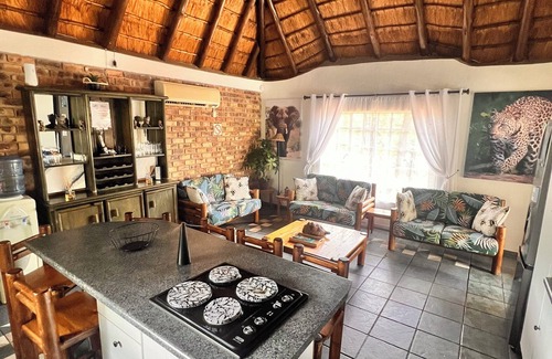 Marloth Park House | Charming 3-bedroom house with AC /WiFi and Jacuzzi in delightful Marloth Park
