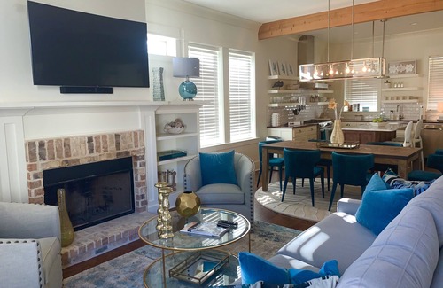 Gulfport House | CHARMING 3 BR COTTAGE STEPS TO BEACH. CLOSE TO CASINOS, AQUARIUM,GOLF,GRASS LAWN