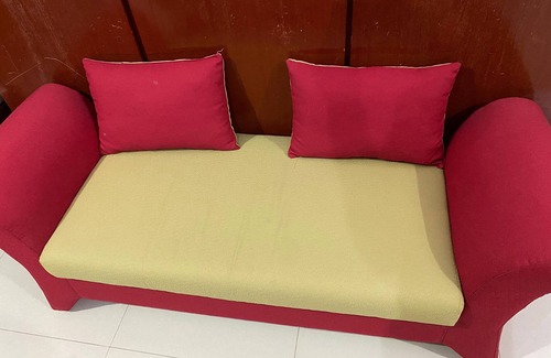 Gulshan-e-Iqbal House | Charming 3-BR Haven with WiFi, AC in Central Karachi