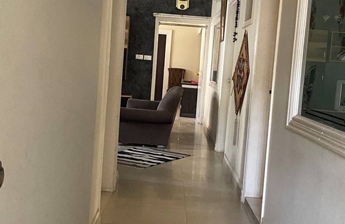 Gulshan-e-Iqbal House | Charming 3-BR Haven with WiFi, AC in Central Karachi