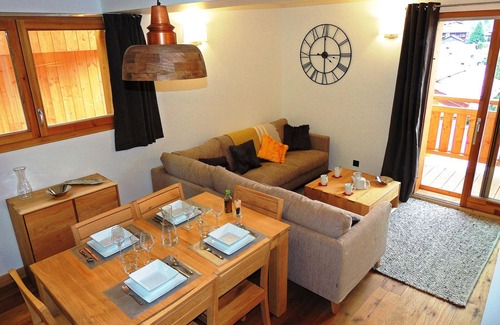 Les Gets Apartment | Charming 3* Triplex with Parking, WiFi, Near Village Center