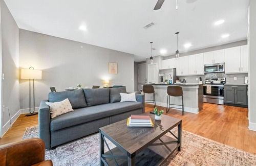 Fort Worth Apartment | Charming 3BD/2BA with Beautiful Pool in Fort Worth