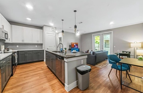 Fort Worth Apartment | Charming 3BD/2BA with Beautiful Pool in Fort Worth