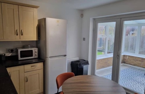 Wainscot House | Charming 3Bed Whole House in Strood Rochester Kent