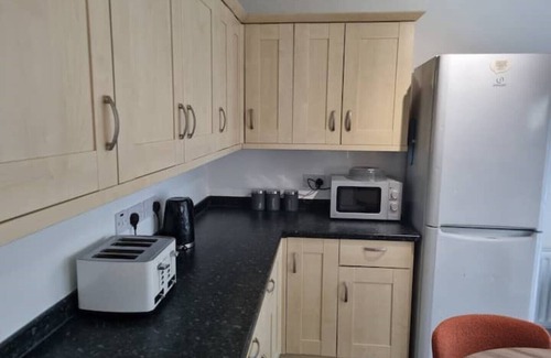 Wainscot House | Charming 3Bed Whole House in Strood Rochester Kent