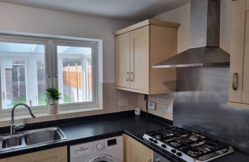 Wainscot House | Charming 3Bed Whole House in Strood Rochester Kent