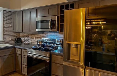 Town of Aurelius Apartment | Charming 3br-Apt in fabulous Auburn with AC, WiFi.