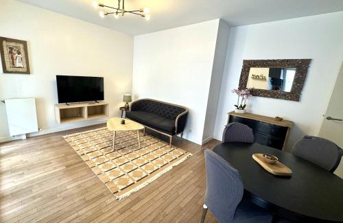 Le Plessis-Robinson Apartment | Charming 3BR Apartment with Loggia close to Paris