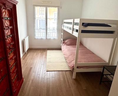 Le Plessis-Robinson Apartment | Charming 3BR Apartment with Loggia close to Paris