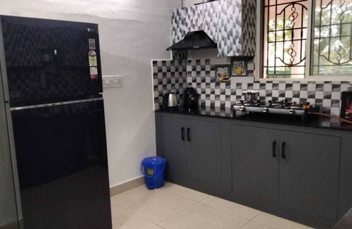 Auroville Villa | Charming 4-bedroom villa with AC and WiFi in enchanting Bommayapalayam Peaceful,