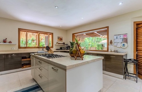Las Terrenas Villa | Charming 4-bedroom villa with WiFi, AC in welcoming Las Terrenas