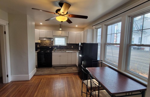 Mount Pleasant House | Charming 4-bedroom house close to Downtown Providence & nightlife on Atwells Ave