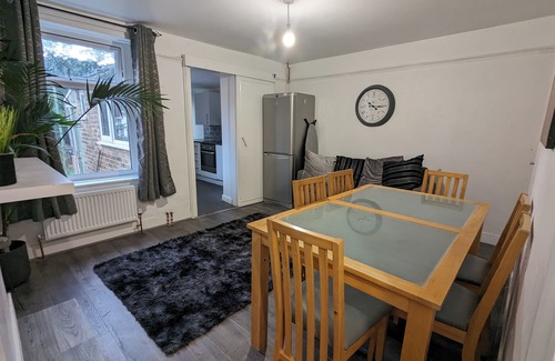 Dover House | Charming 4-bedroom House in Dover