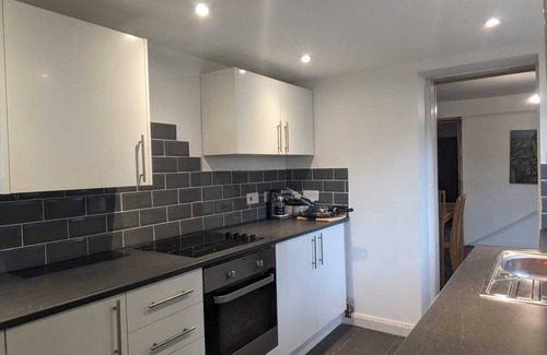 Dover House | Charming 4-bedroom House in Dover