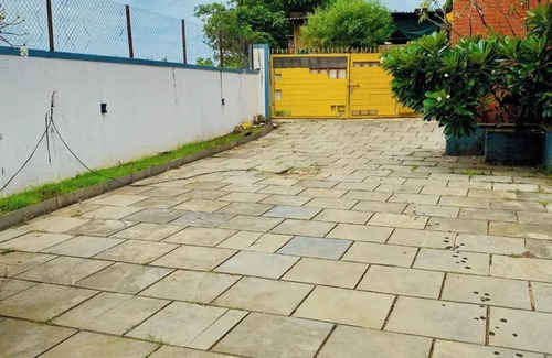 Kadadhe House | Charming 4-bedroom villa in Pawnanagar with AC, WiFi pawna lake "movie theatre