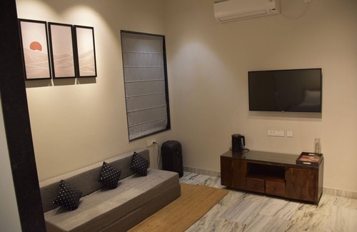 Shyam Nagar Villa | Charming 4-bedroom villa with fitness room and WiFi in enchanting Jaipur