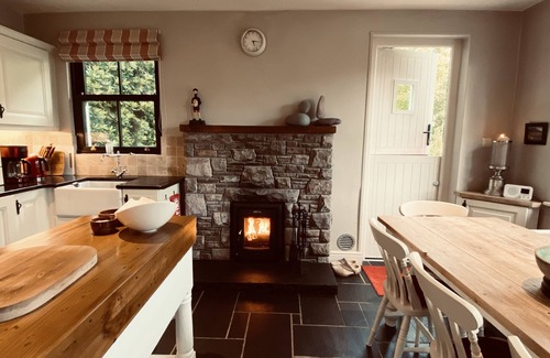 Glenbeigh Cottage | Charming and Comfortable Cottage, Glenbeigh, Ring of Kerry, Free WiFi