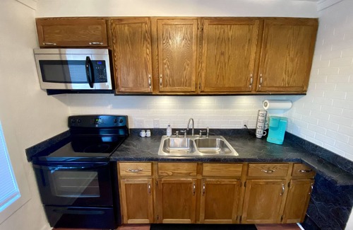 Lansing House | Charming and Cozy Lansing Loft Home