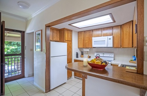 Wainiha Condo | Charming and Romantic Beachfront Escape with Excellent Onsite Amenities