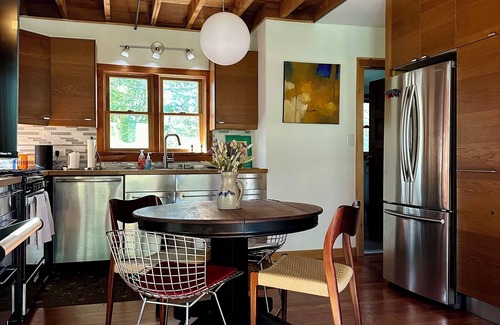 Lanesville House | Charming and secluded 2-bedroom cottage in the Catskills with WiFi and AC