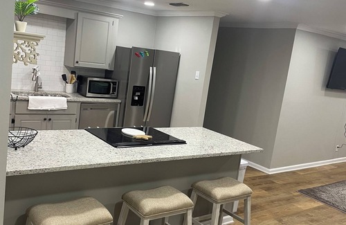 Lake View House | Charming and stylish 3 bedroom 1 bath home nestled in outskirts of Cross Lake