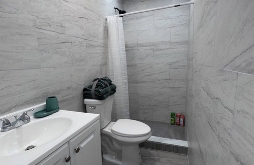 Graniteville Apartment | Charming apartment in serene Staten Island