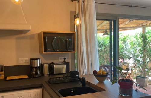 Lecci Apartment | Charming apartment 70m from the beach of St Cypien