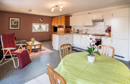 Bad Saulgau Apartment | Charming Apartment For Families “Haus Ruther 2” with Wi-Fi, Balcony & Garden