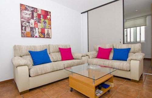 Lomo Quiebre Apartment | Charming Apartment in Puerto de Mogán - 80m², Mountain/Sea View
