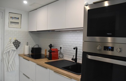 Santa Margarida Apartment | Charming apartment for rent in Roses, Costa Brava! 0 meters from the beach.