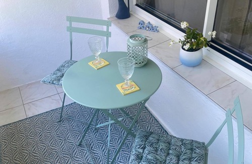 Santa Margarida Apartment | Charming apartment for rent in Roses, Costa Brava! 0 meters from the beach.