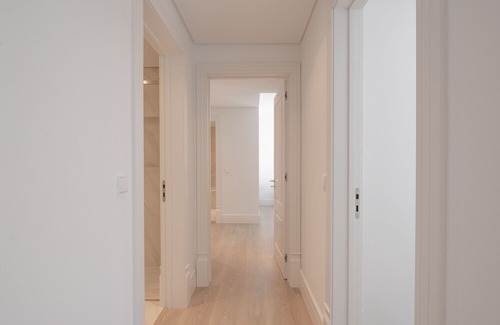 Santos House | Charming Apartment in a Private Condominium with Pool (2B)