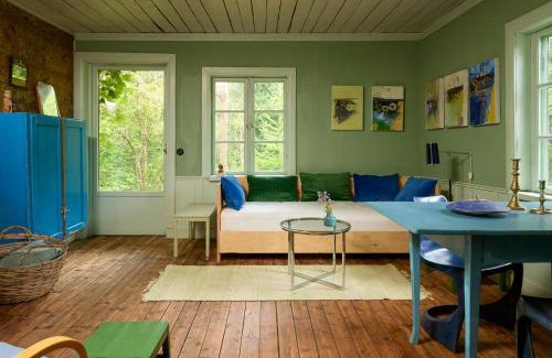 Lonsboda House | Charming Apartment In Artists Home From 1899