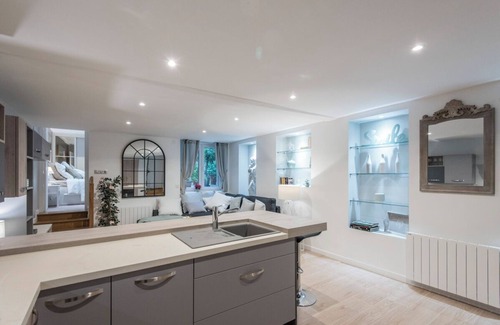 Saint-Germain-l'Auxerrois Apartment | Charming Apartment in Saint Germain des Prés