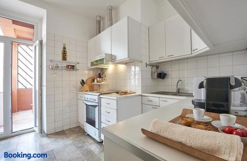 Lisbon Old Town Apartment | Charming Apartment Marques