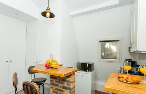 Notre Dame Apartment | Charming apartment next to Notre Dame and the Seine