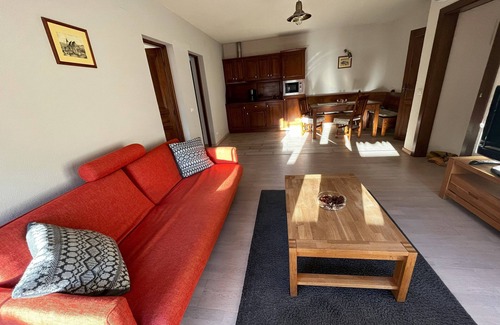 Brasov Villa | Charming Apartment - Residence in Brasov's Historical Center - Free Parking