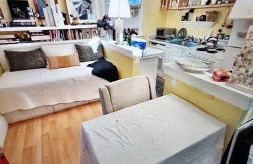 North Sea Apartment | CHARMING APARTMENT WITH SEPARATE ENTRANCE