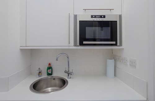 Fitzrovia Apartment | Charming apartment with WiFi in Fitzrovia near Regents Park Marylebone