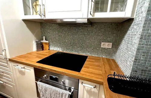 Gambetta Apartment | Charming apartment with WiFi and AC in pleasant Nice